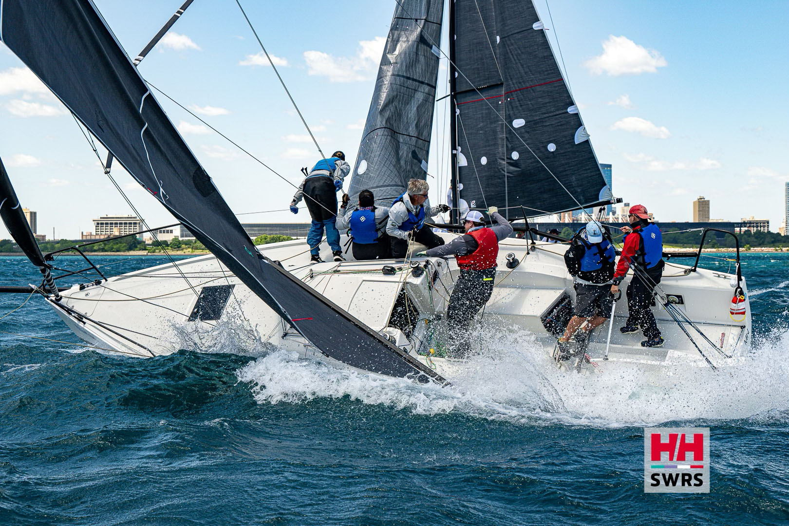 Thrilling BigBreeze Start to Regatta Series in Chicago Sailing World